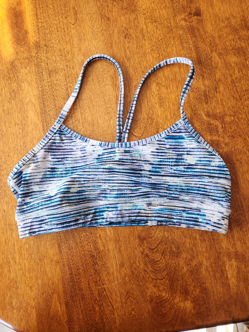 Lululemon Size 6 Sports Bra